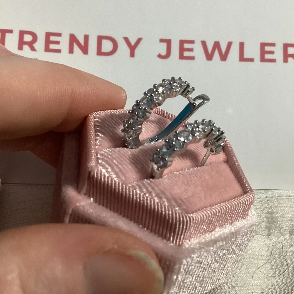 🌸Gorgeous Cz Diamond Cluster C Hoop half hoop earring hoops.